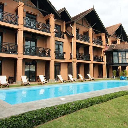 Radisson Hotel Tamboho Waterfront Ανταναναρίβο Εξωτερικό φωτογραφία