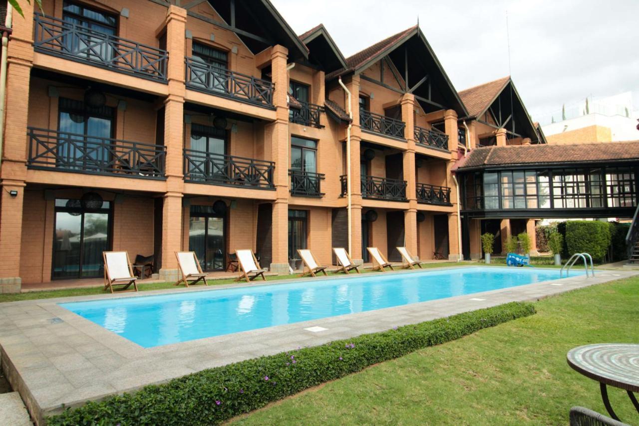 Radisson Hotel Tamboho Waterfront Ανταναναρίβο Εξωτερικό φωτογραφία