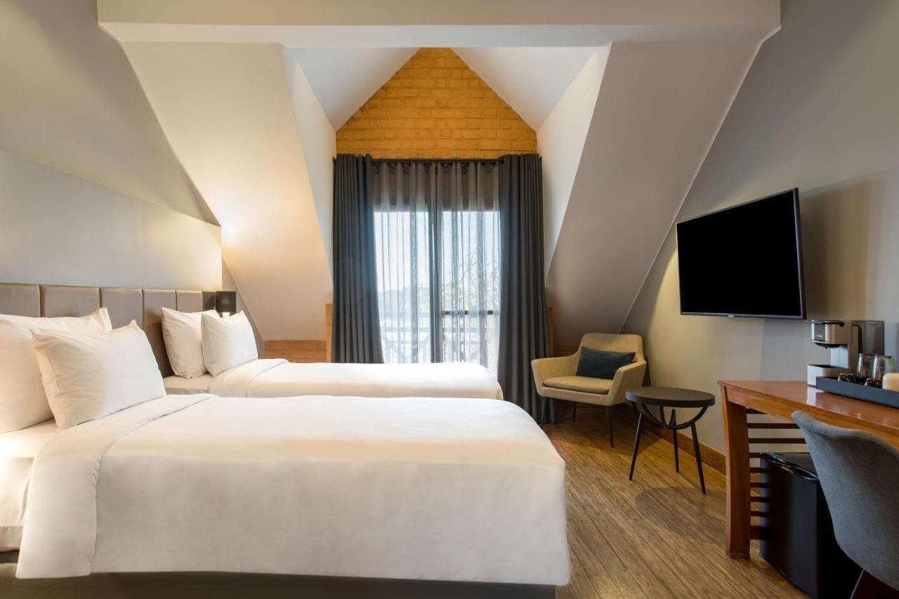 Radisson Hotel Tamboho Waterfront Ανταναναρίβο Εξωτερικό φωτογραφία