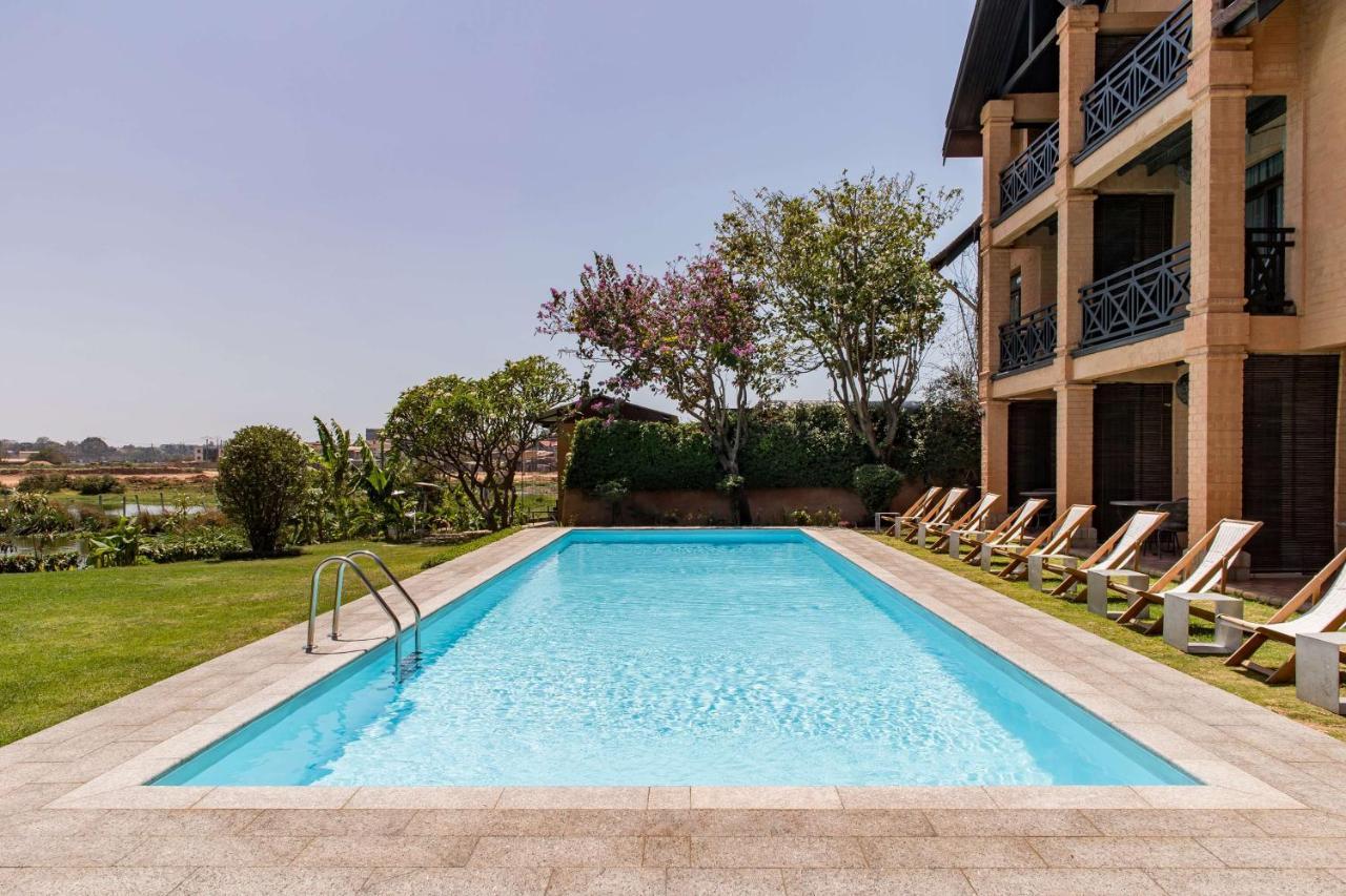 Radisson Hotel Tamboho Waterfront Ανταναναρίβο Εξωτερικό φωτογραφία