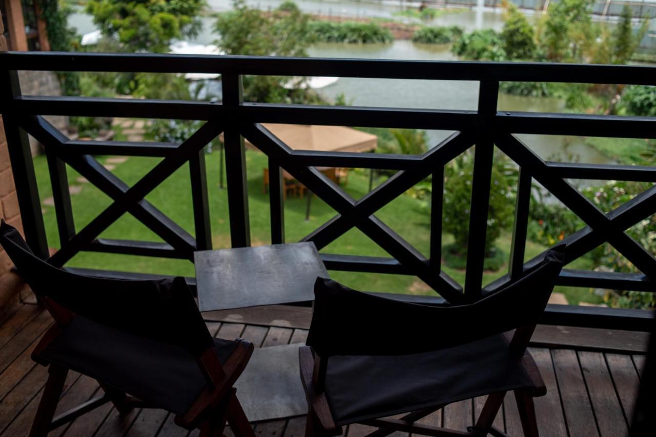 Radisson Hotel Tamboho Waterfront Ανταναναρίβο Εξωτερικό φωτογραφία